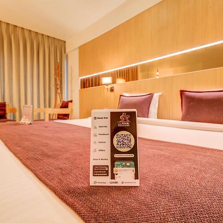 The Ssk Solitaire Hotel & Banquets Нашик Екстериор снимка